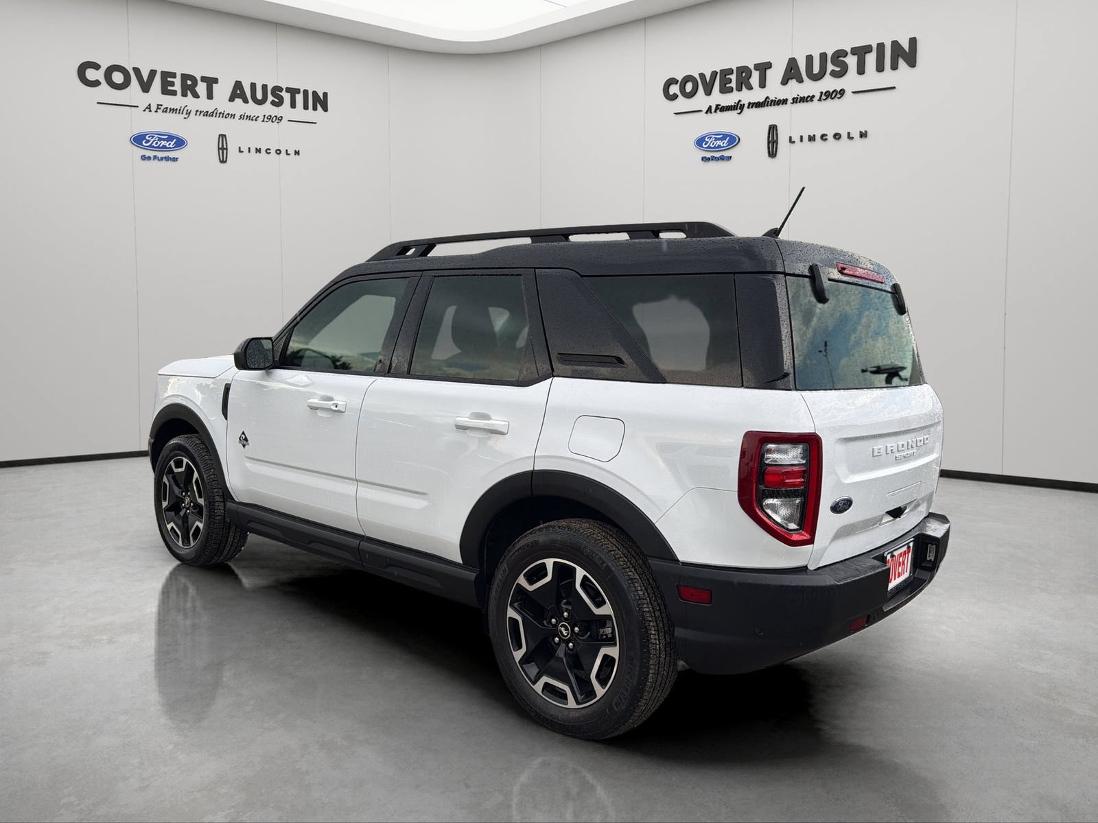 Certified 2022 Ford Bronco Sport Outer Banks AWD/4WD image 3