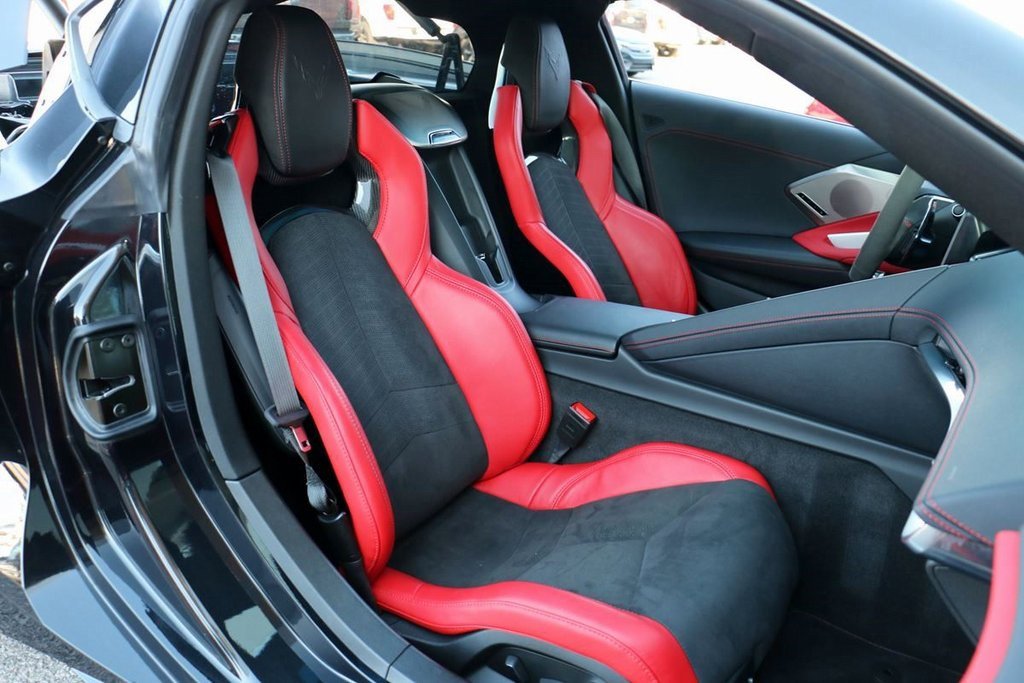 Used 2024 Chevrolet Corvette Stingray Preferred Cpe w/ 2LT image 26