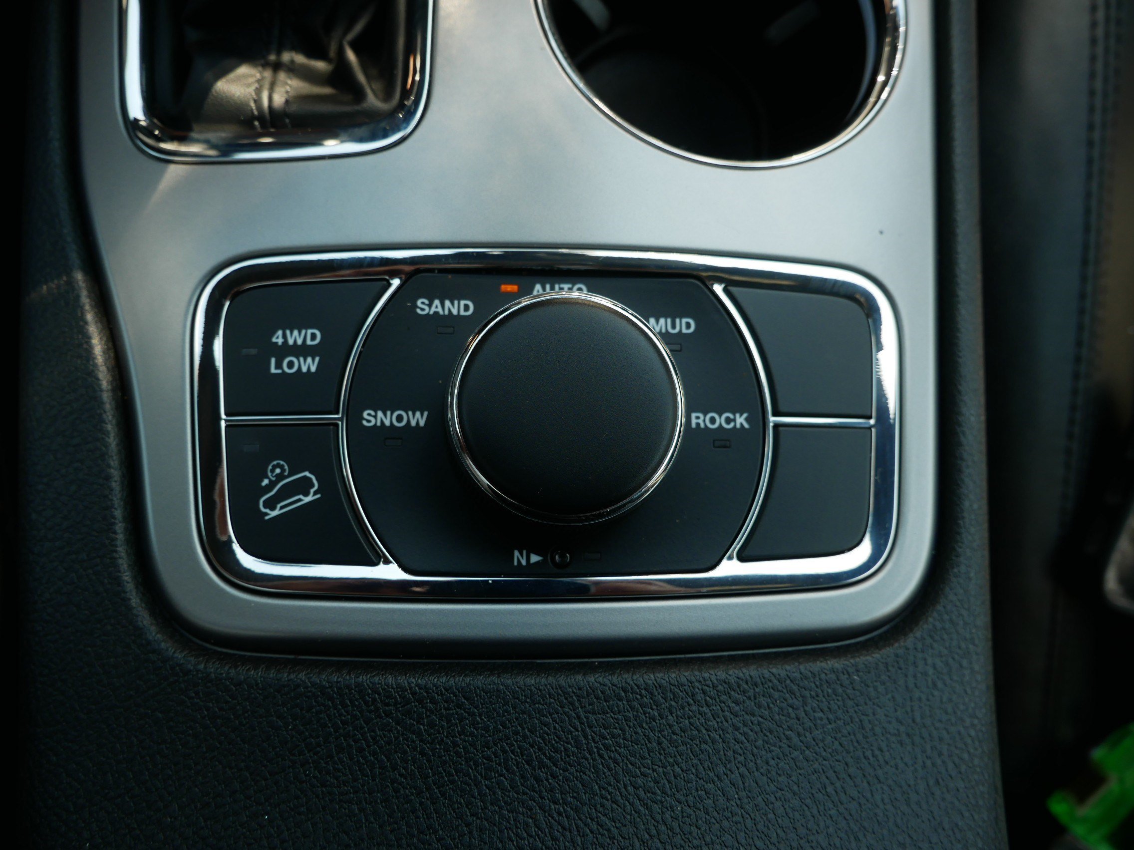 Used 2022 Jeep Grand Cherokee Laredo X AWD/4WD image 31