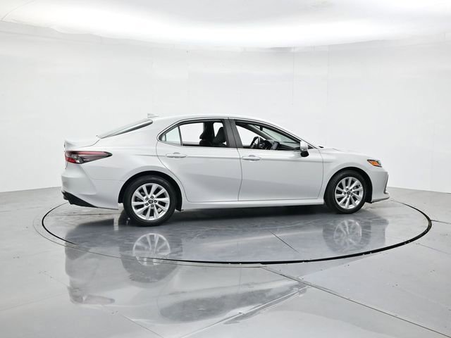 Used 2024 Toyota Camry LE w/ Convenience Package image 2