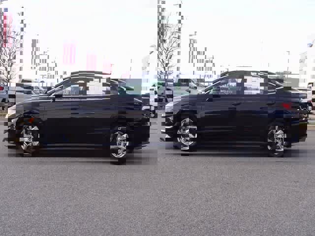 Used 2022 Hyundai Sonata SE image 2