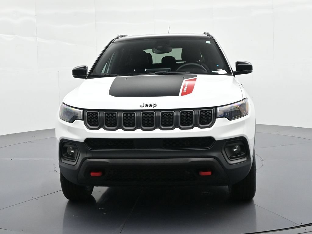 Used 2023 Jeep Compass Trailhawk AWD/4WD image 3