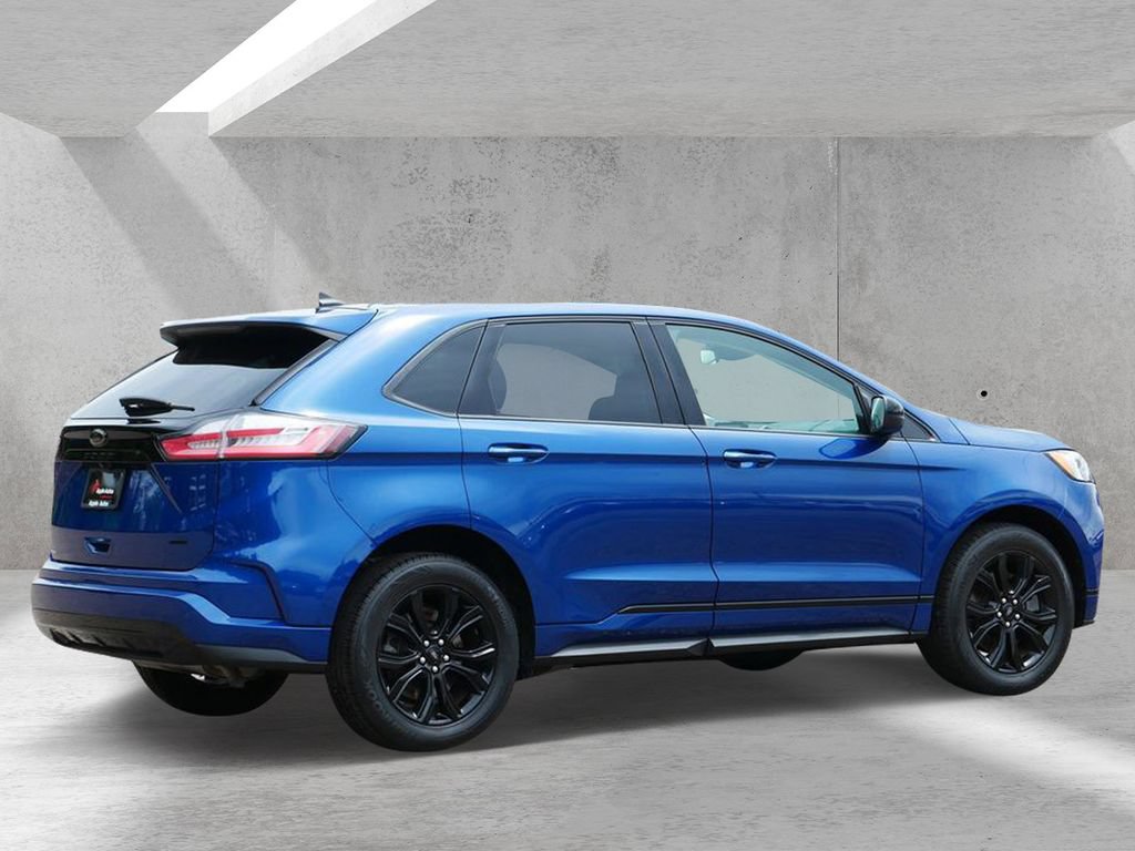 Certified 2024 Ford Edge SE w/ Black Appearance Package AWD/4WD image 3