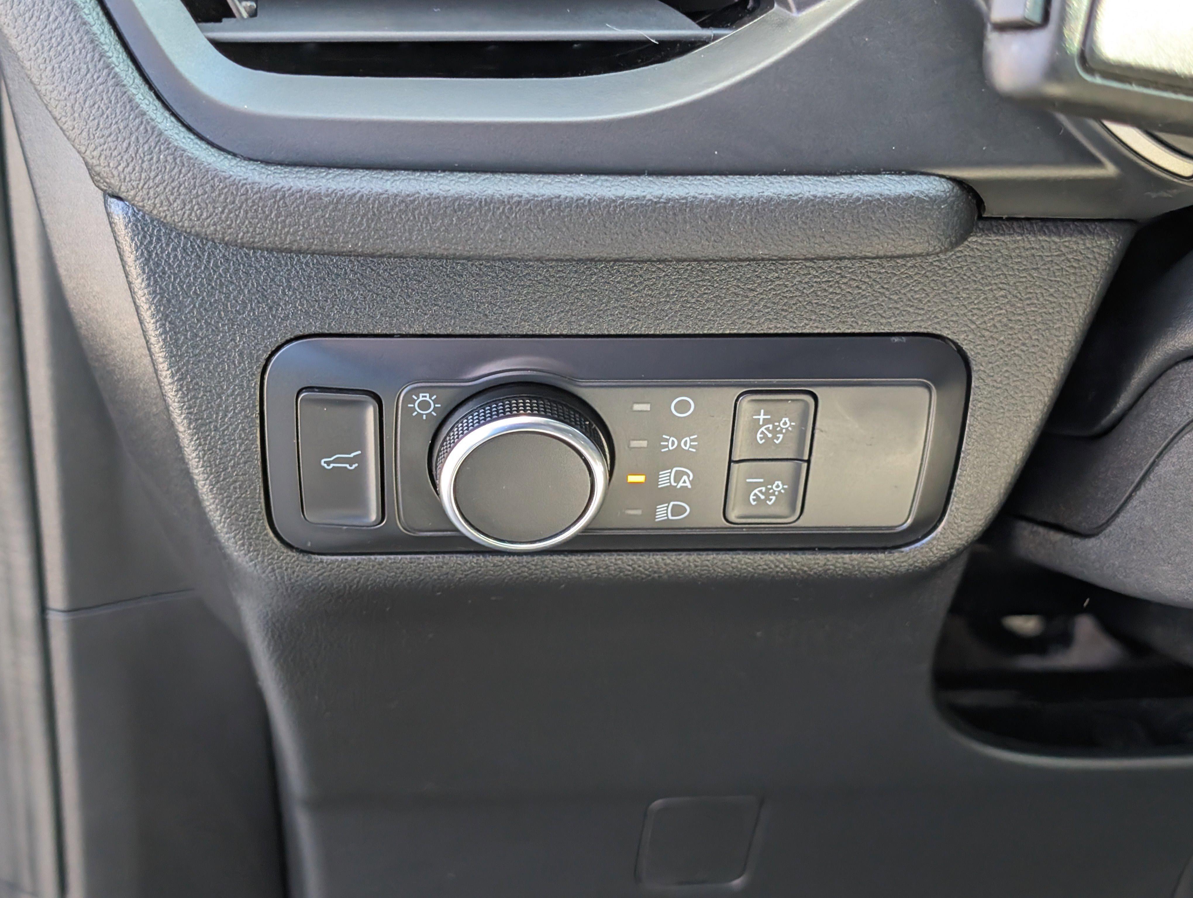 Certified 2023 Ford Escape Active w/ Cold Weather Package FWD image 22