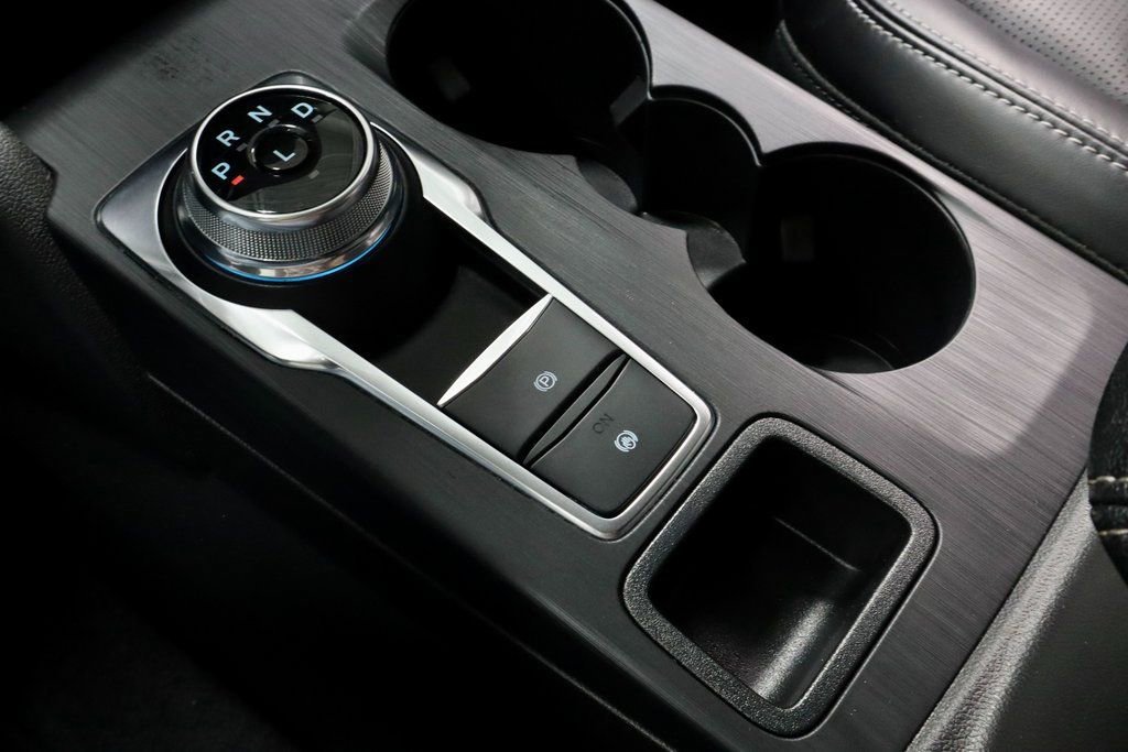 Certified 2024 Ford Escape Platinum AWD/4WD image 33