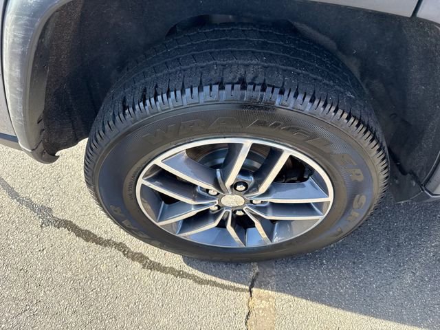 Used 2018 Jeep Grand Cherokee Limited image 13