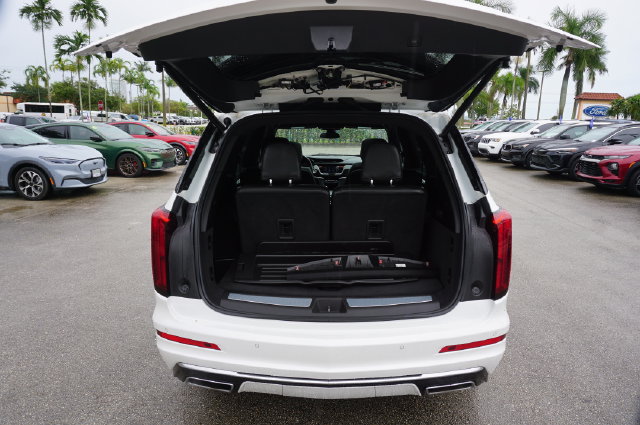 Used 2022 Cadillac XT6 Premium Luxury FWD image 16