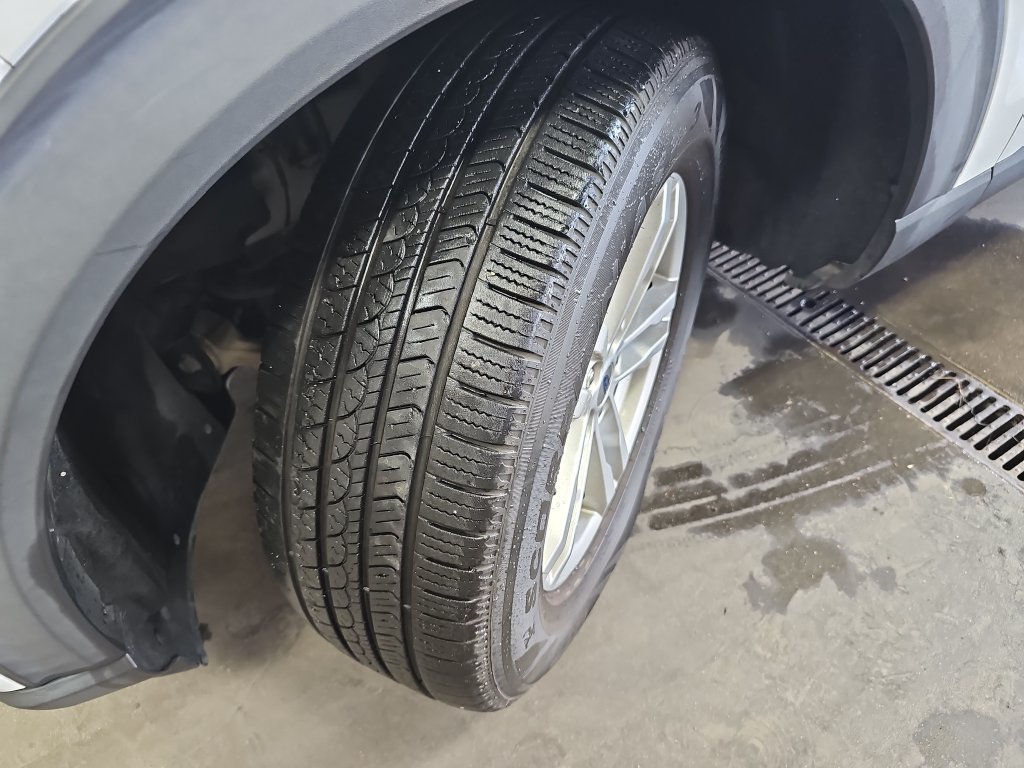 Certified 2020 Ford Explorer XLT RWD image 31