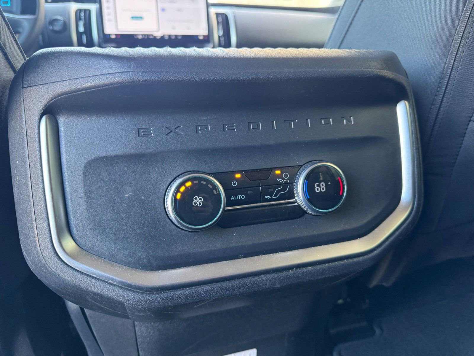 Certified 2025 Ford Expedition Active image 21