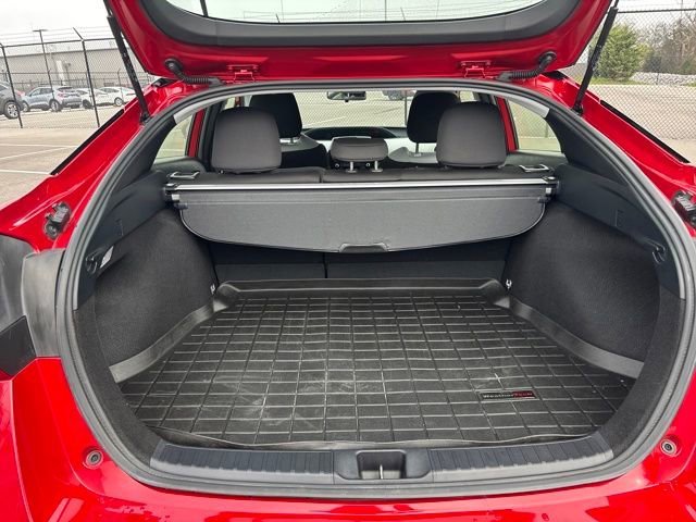 Used 2021 Toyota Prius LE image 13