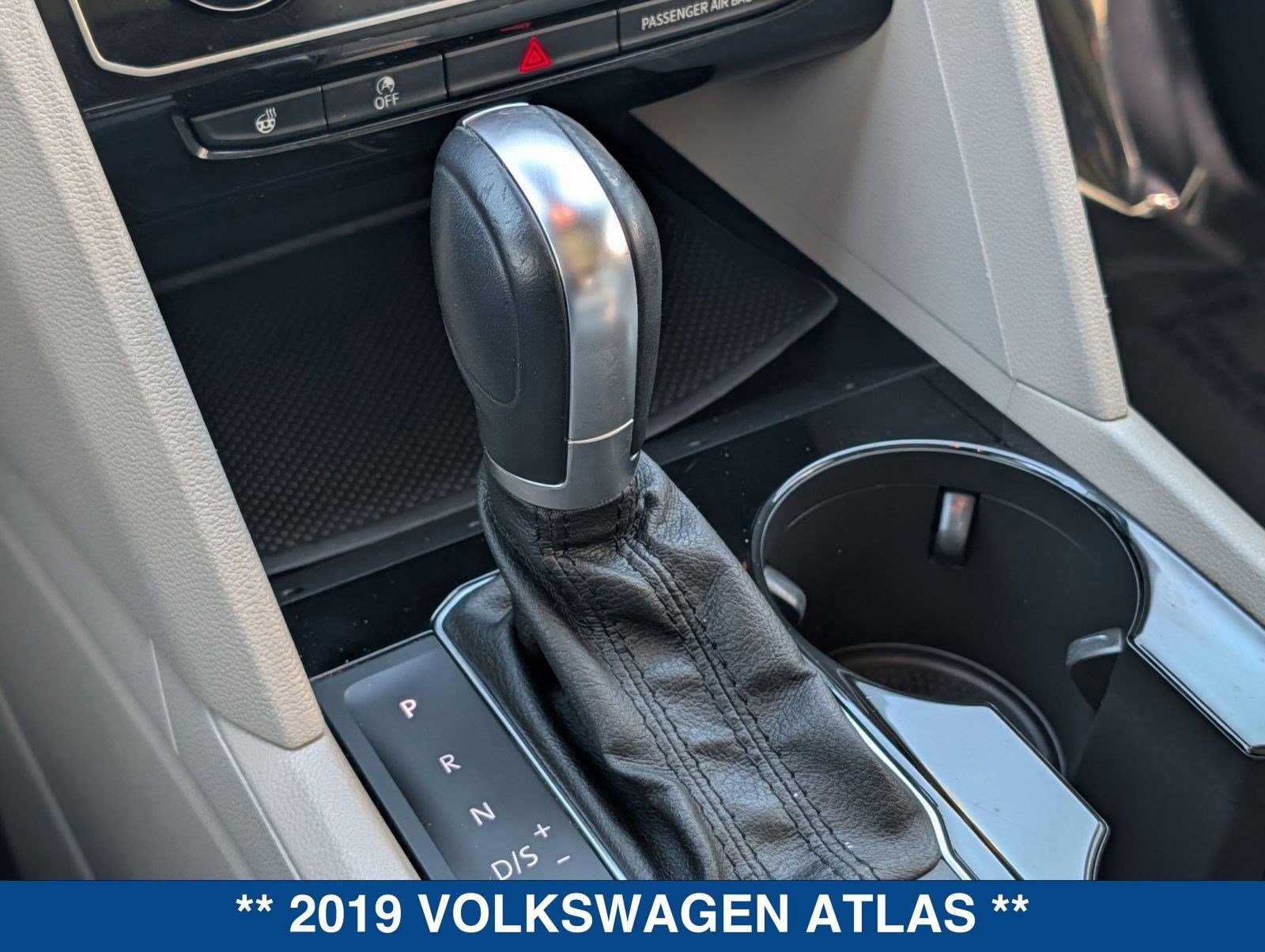 Used 2019 Volkswagen Atlas SEL FWD image 32