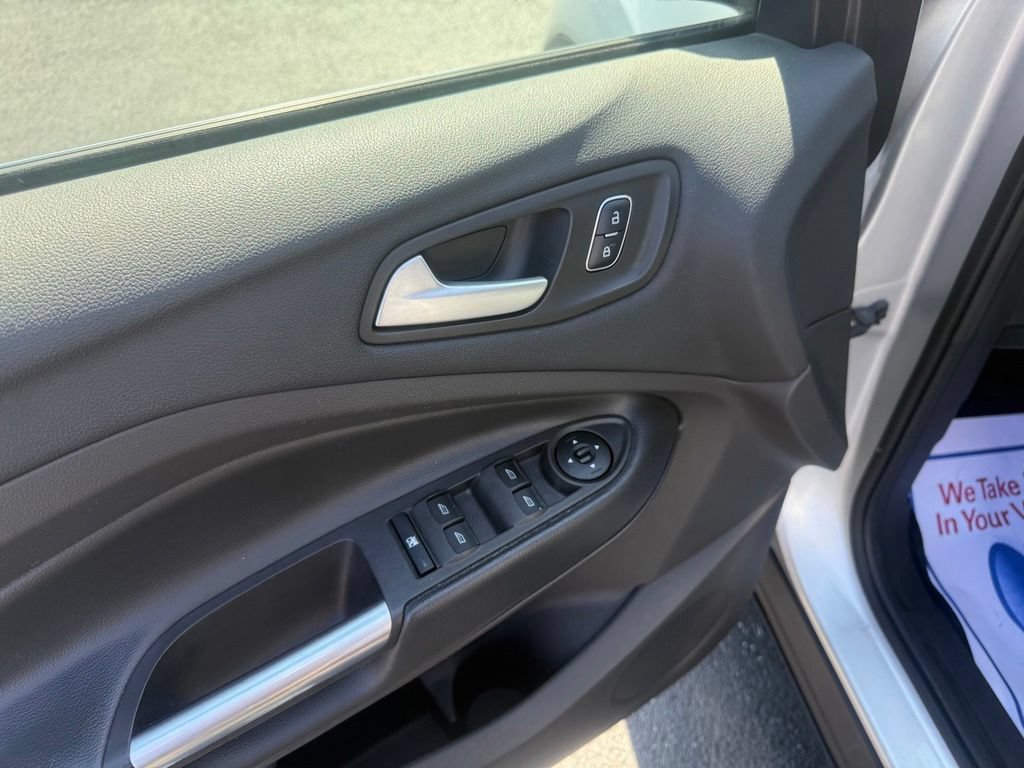 Certified 2018 Ford Escape SE w/ SE Sync 3 Package FWD image 14