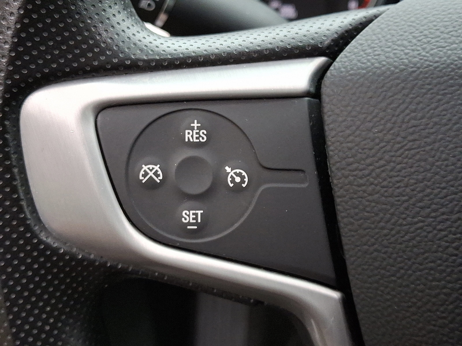 Used 2021 GMC Acadia SLE image 24