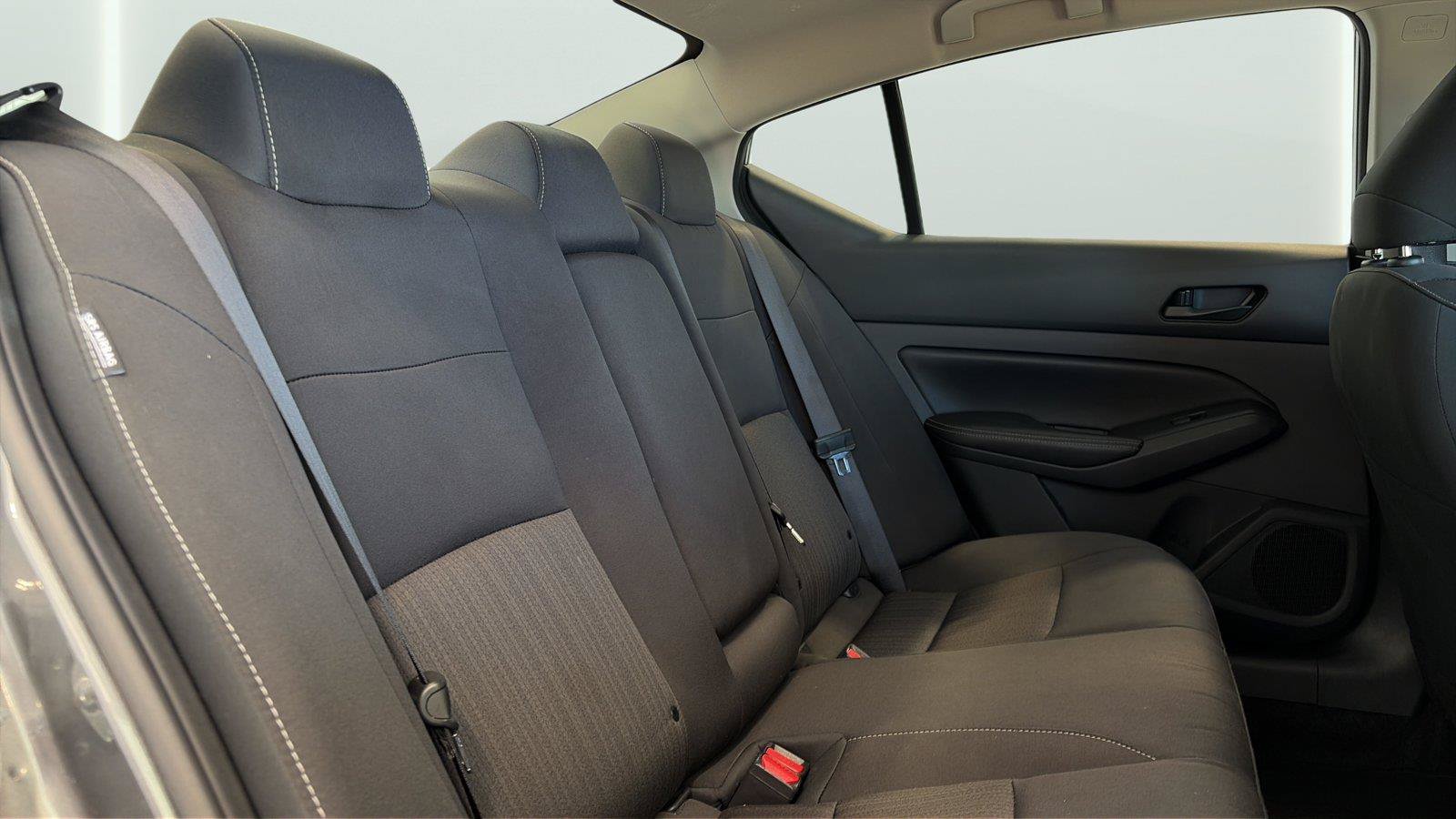 Used 2024 Nissan Altima 2.5 SV FWD image 15