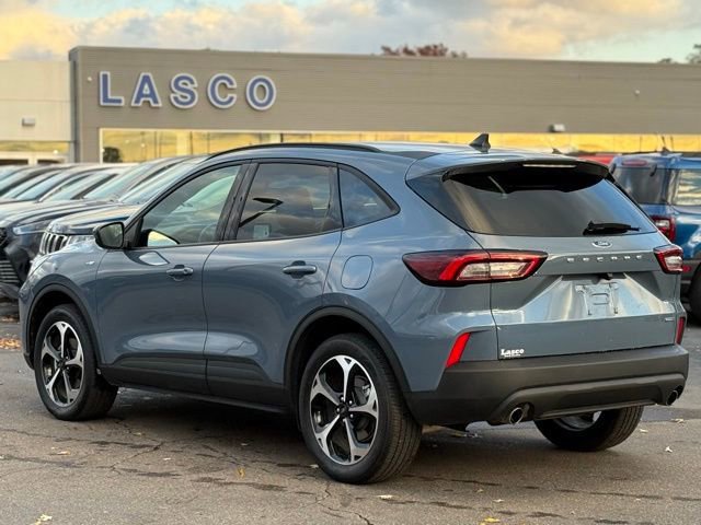 Certified 2025 Ford Escape ST-Line Elite image 6