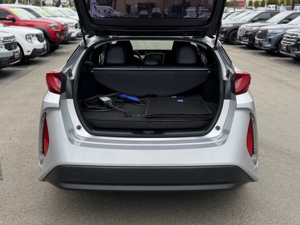 Used 2022 Toyota Prius Prime XLE image 12