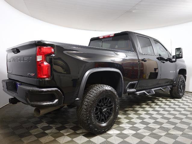 Used 2024 Chevrolet Silverado 2500 ZR2 w/ Technology Package image 4