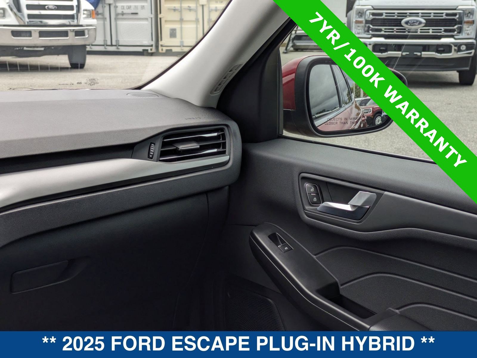 Certified 2025 Ford Escape SE FWD image 18
