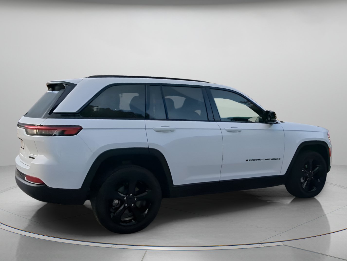 Used 2023 Jeep Grand Cherokee Limited w/ Luxury Tech Group II AWD/4WD image 29
