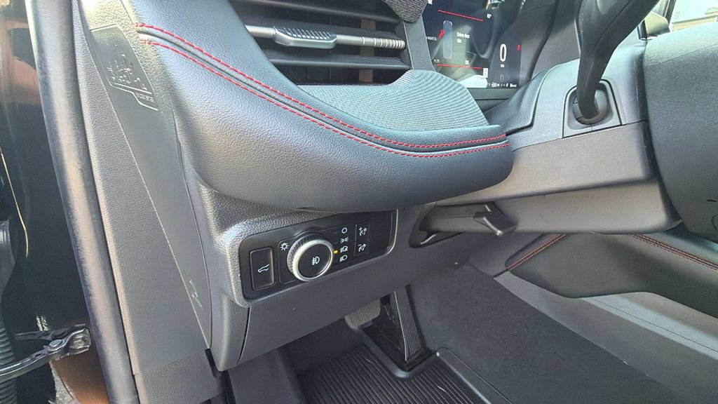 Certified 2025 Ford Explorer ST-Line w/ Premium Package AWD/4WD image 14