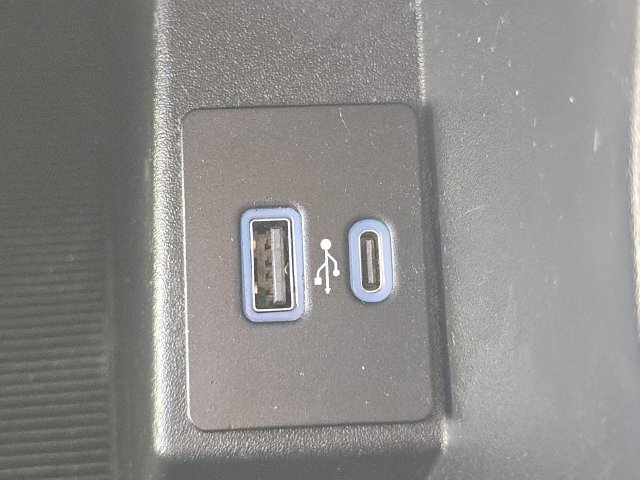 Certified 2023 Ford Edge SE AWD/4WD image 5