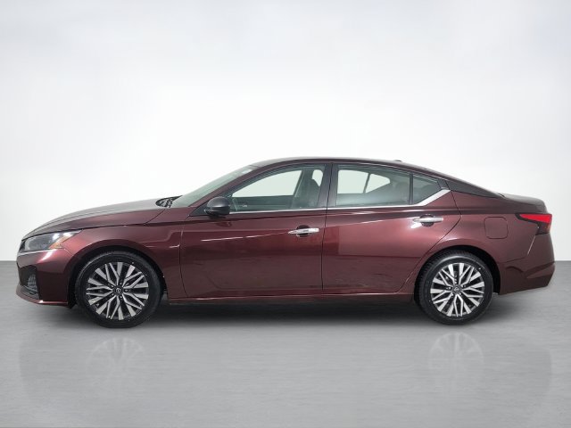 Used 2024 Nissan Altima 2.5 SV FWD image 6