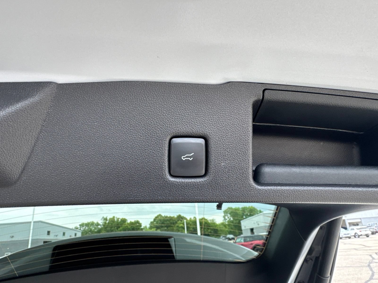 Certified 2025 Ford Escape SE FWD image 38