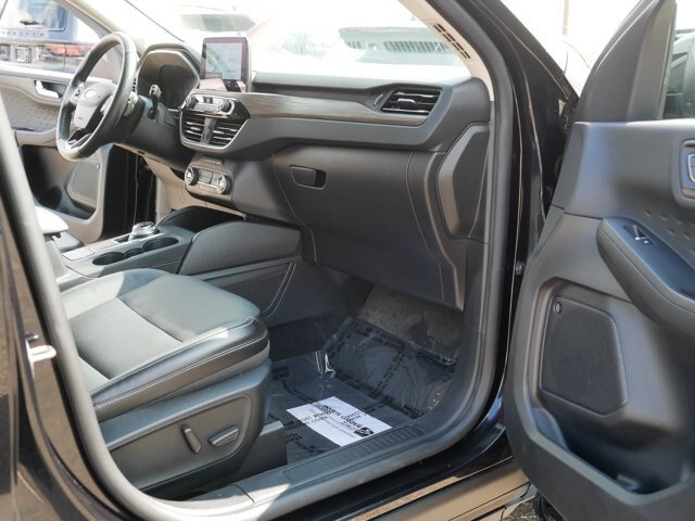 Certified 2020 Ford Escape Titanium AWD/4WD image 19