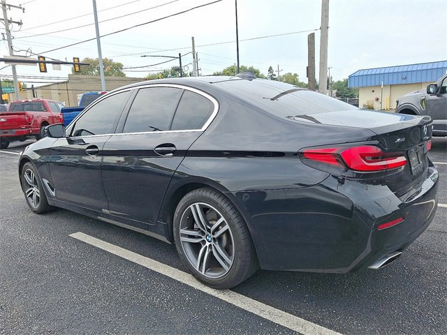 Used 2021 BMW 530i xDrive w/ Premium Package image 5