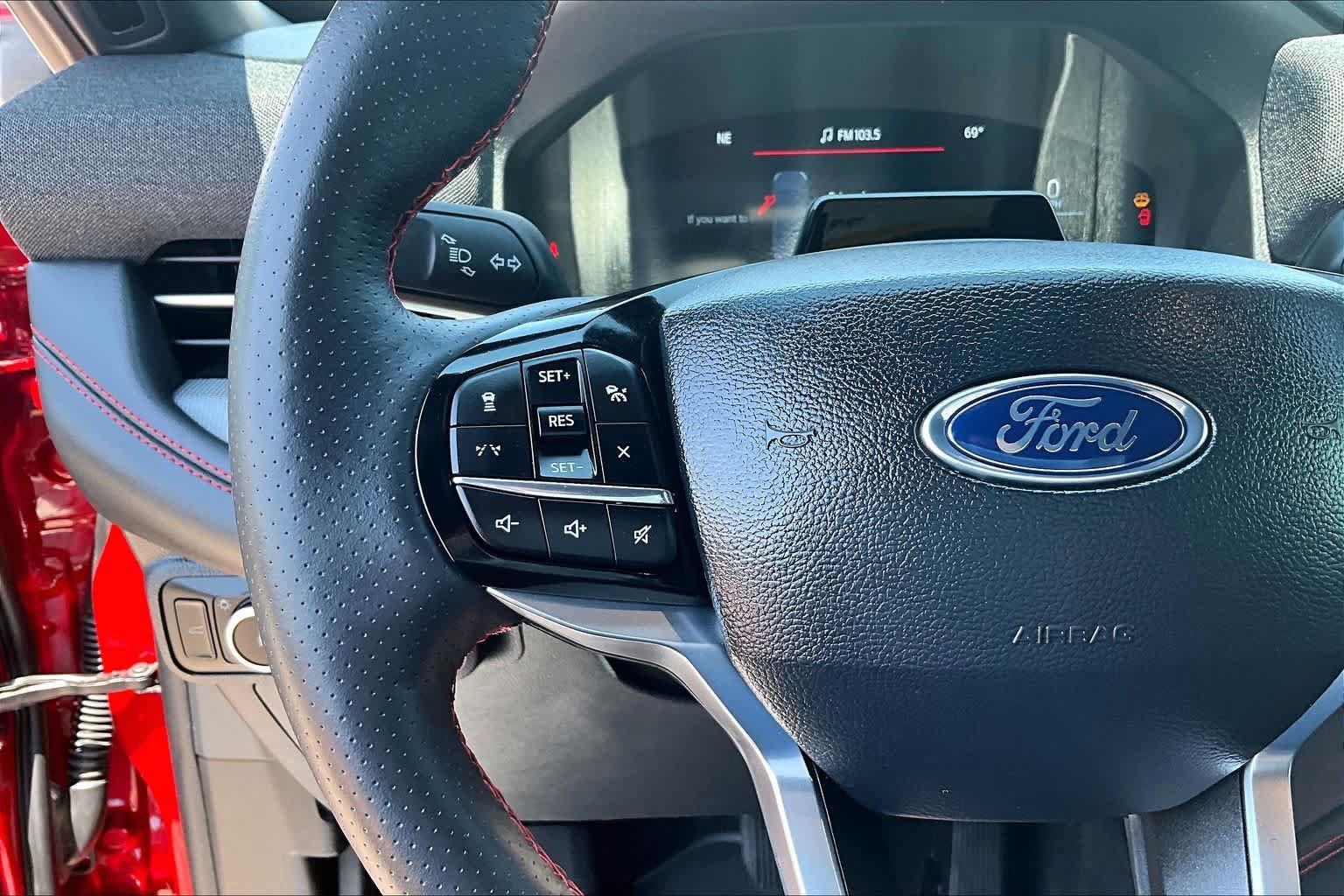 Certified 2026 Ford Explorer ST-Line w/ Premium Package RWD image 22