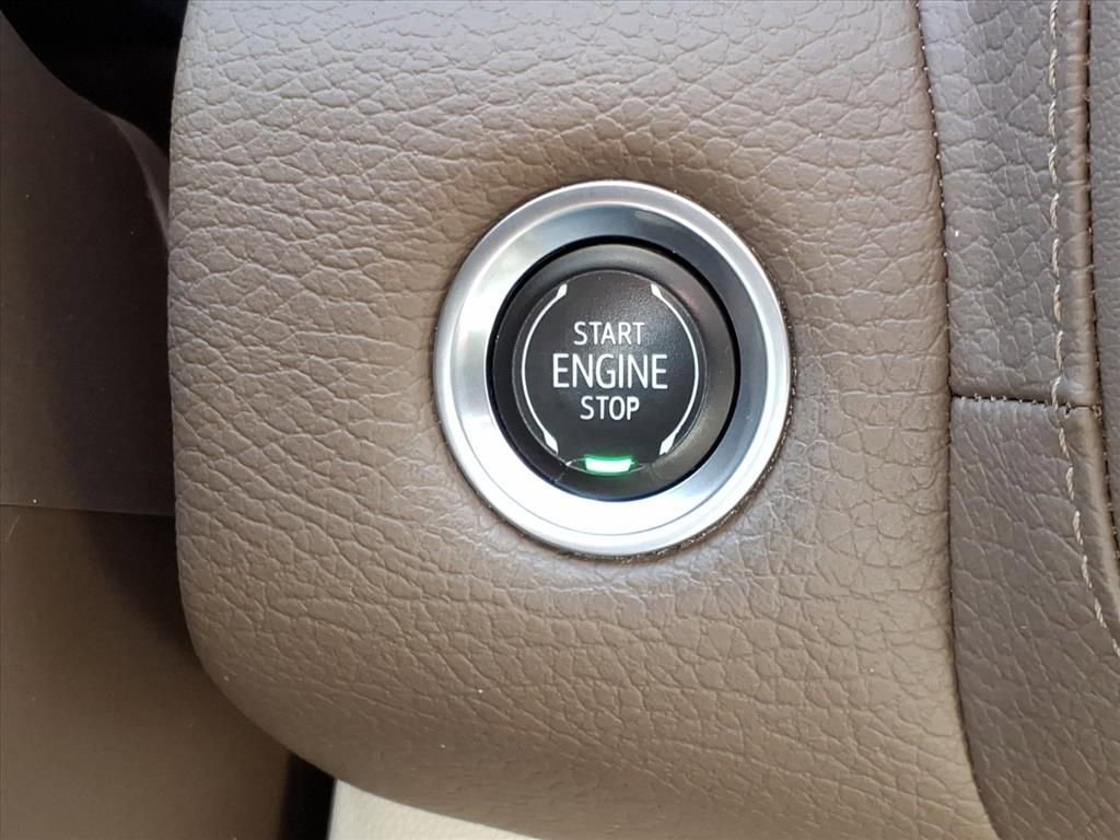 Used 2023 GMC Yukon Denali image 25