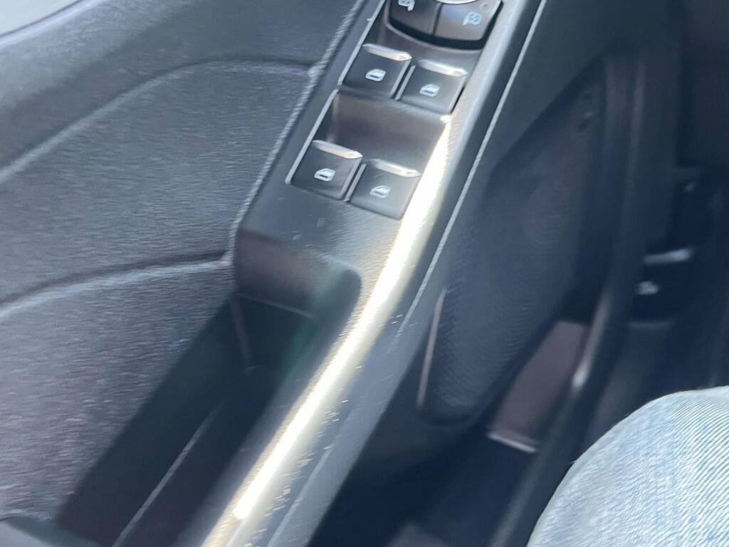 Certified 2024 Ford Escape Platinum AWD/4WD image 34