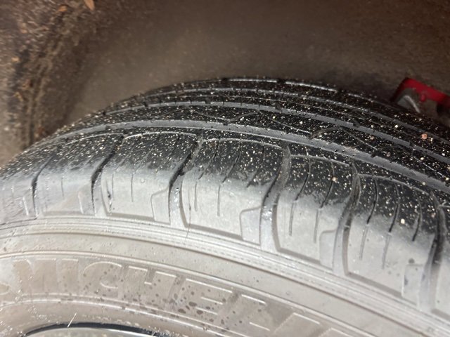 Certified 2024 Ford Edge SEL w/ Convenience Package image 28