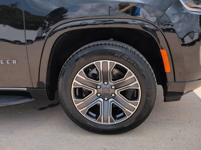 Used 2024 Jeep Wagoneer Series II w/ Flexible Seating Group RWD image 12