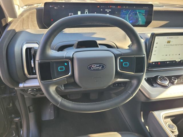 Certified 2025 Ford Expedition Active image 30