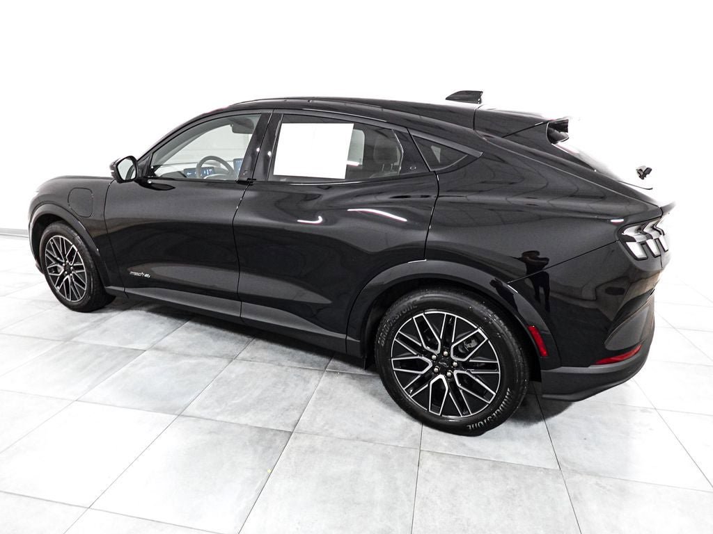 Certified 2025 Ford Mustang Mach-E Premium AWD/4WD image 5