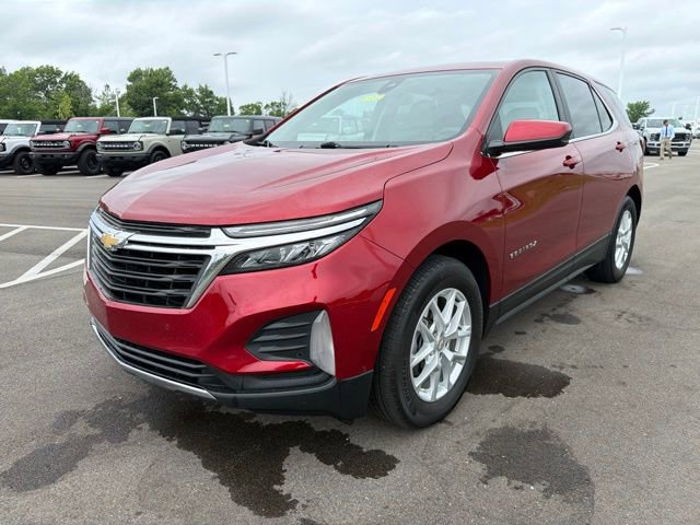 Used 2023 Chevrolet Equinox LT w/ LPO, Floor Liner Package FWD image 2