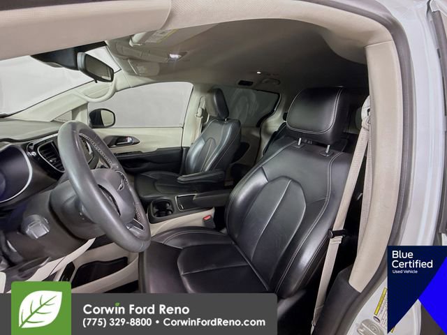 Used 2023 Chrysler Pacifica Touring-L FWD image 22