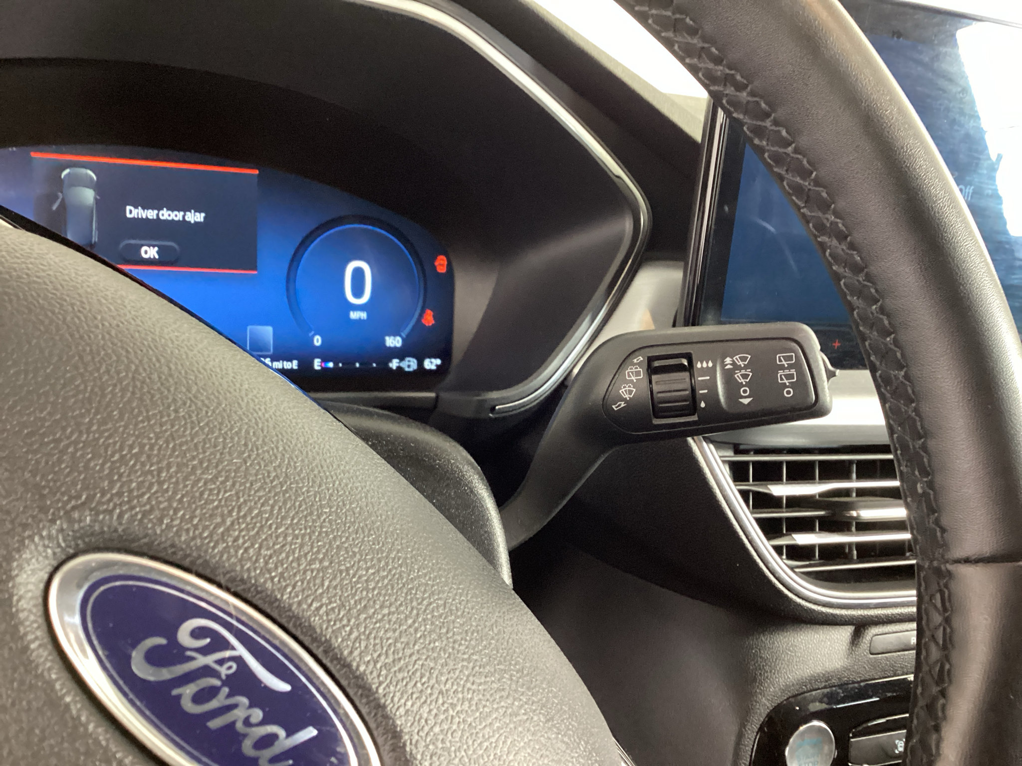 Certified 2025 Ford Escape Platinum AWD/4WD image 21