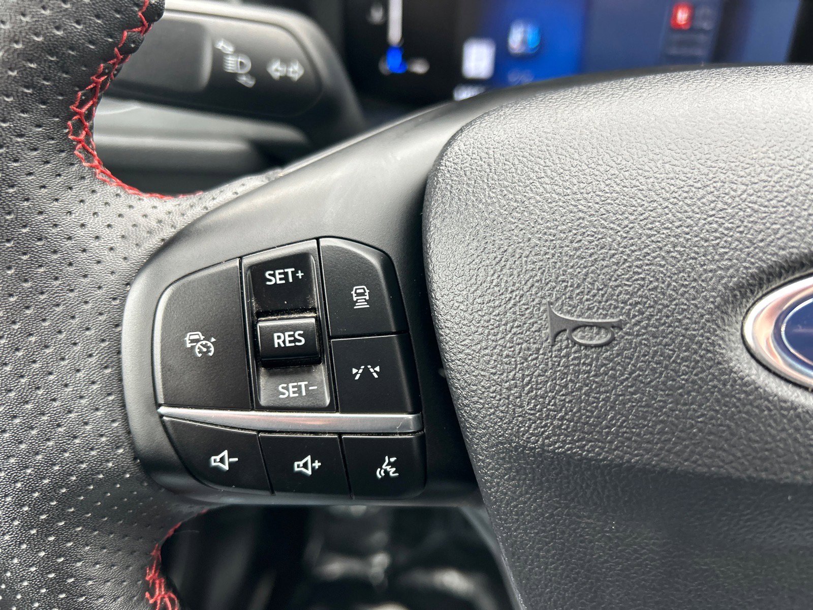 Certified 2024 Ford Escape ST-Line Select w/ Tech Pack #1 image 24