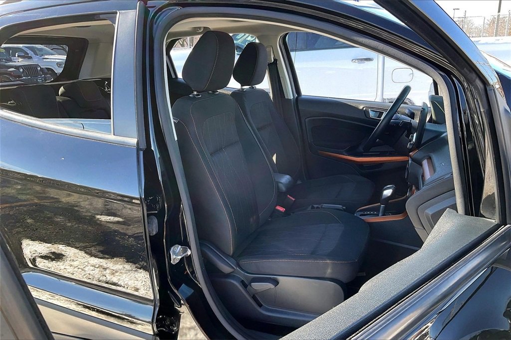 Certified 2021 Ford EcoSport SE w/ SE Appearance Package image 6