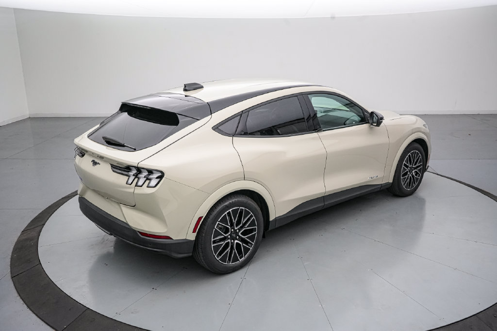Certified 2025 Ford Mustang Mach-E Premium RWD image 4
