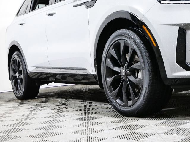 Used 2023 Kia Sorento SX image 8