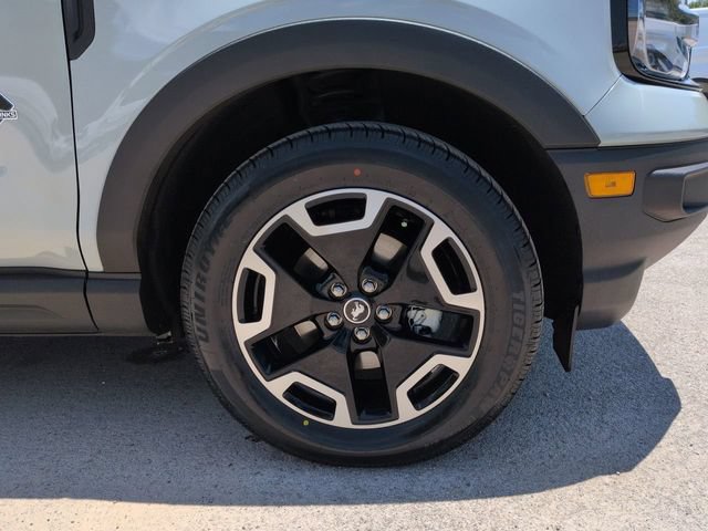 Certified 2022 Ford Bronco Sport Outer Banks w/ Tech Package AWD/4WD image 12