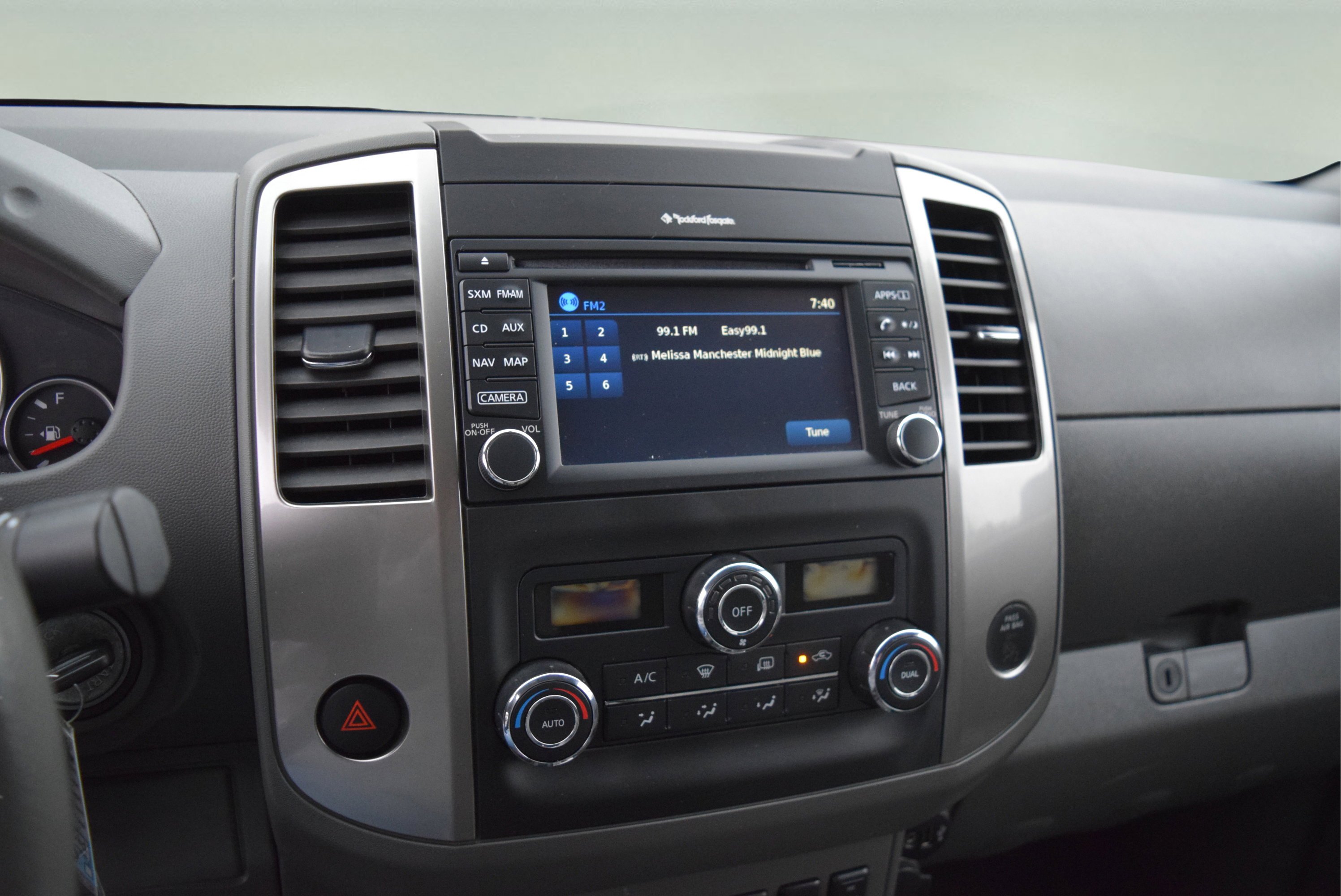 Used 2017 Nissan Frontier SL image 15