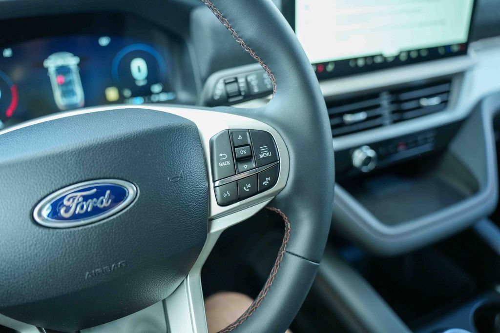 Certified 2026 Ford Explorer Active AWD/4WD image 34