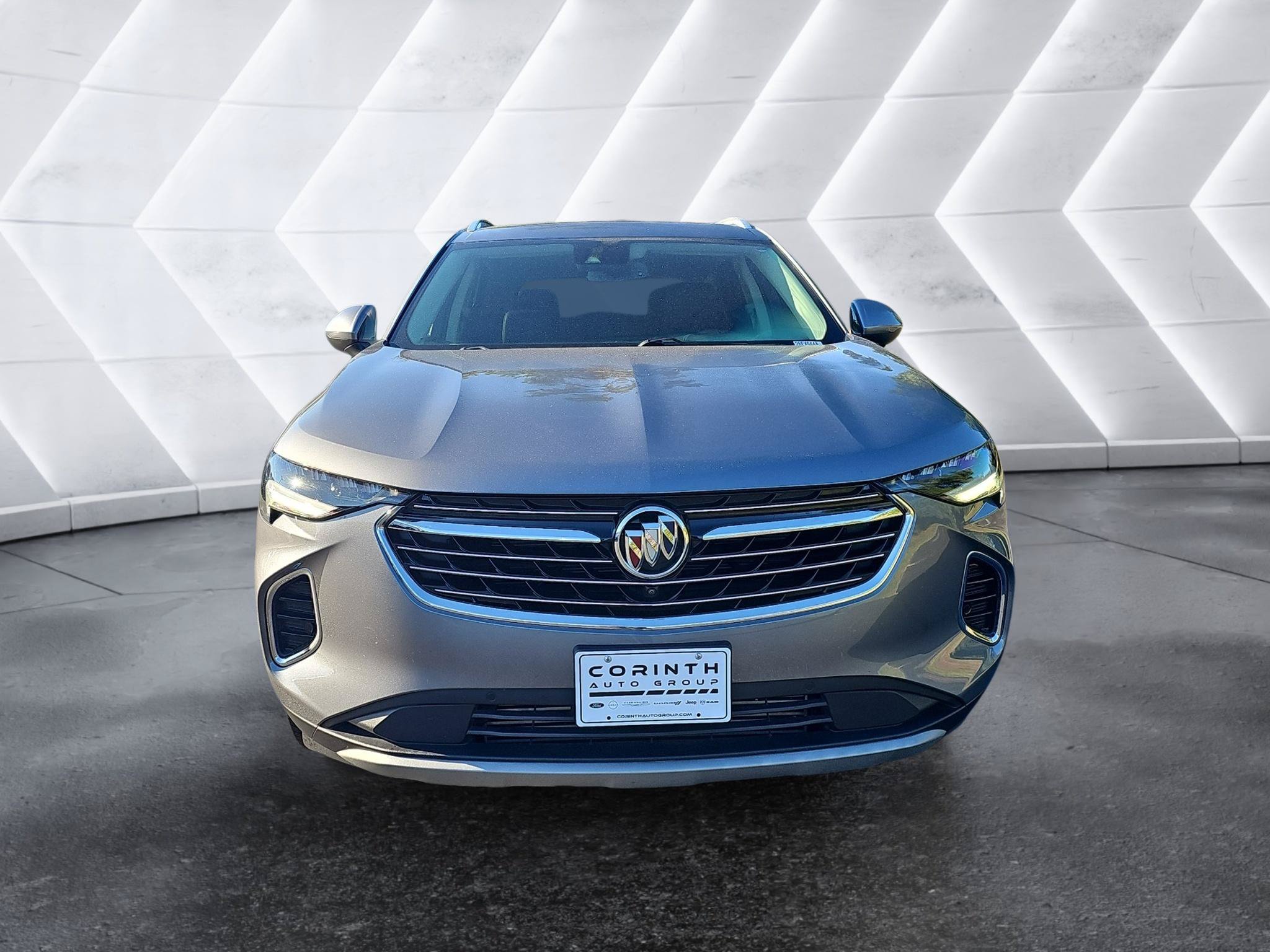 Used 2022 Buick Envision Essence w/ Technology Package I FWD image 2