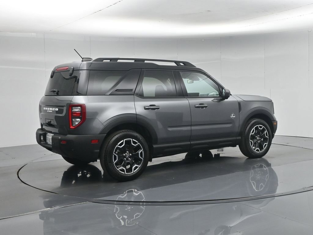 Certified 2025 Ford Bronco Sport Outer Banks w/ Outer Banks Tech Package+ AWD/4WD image 30