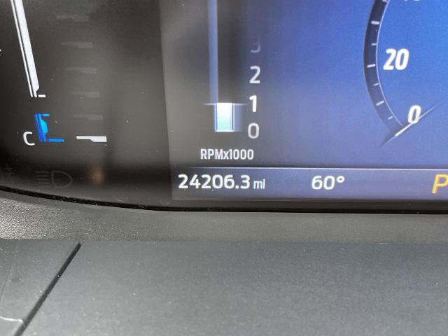 Certified 2025 Ford Escape ST-Line AWD/4WD image 3