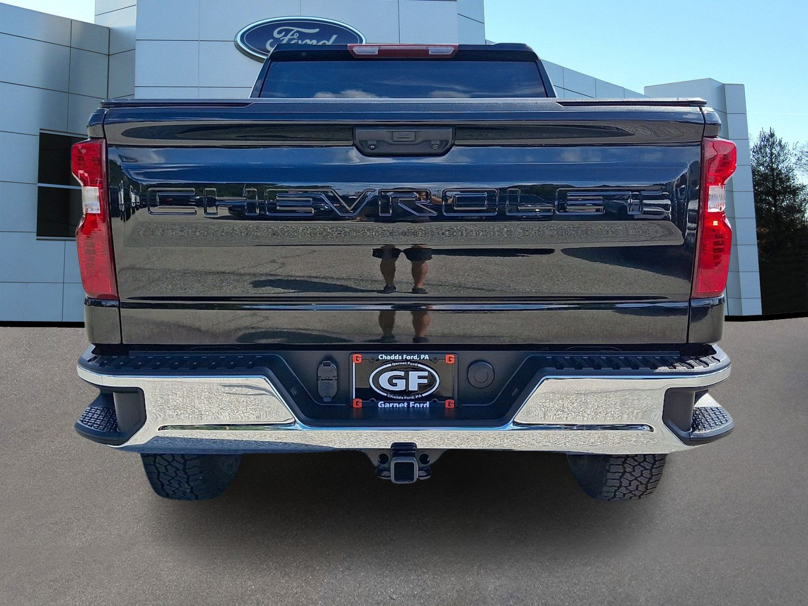 Used 2024 Chevrolet Silverado 1500 LT AWD/4WD image 7